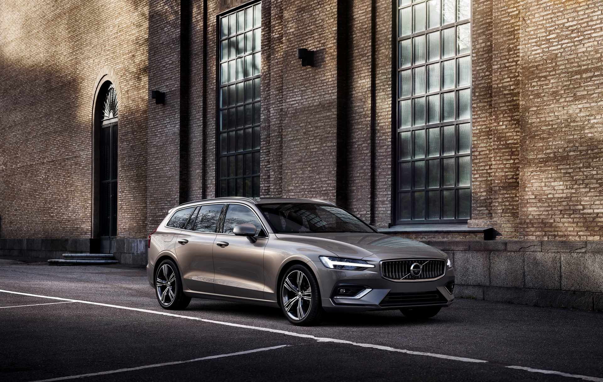 New Volvo V60 exterior Volvo S60 Coming This Summer, V60 Cross Country Also Confirmed