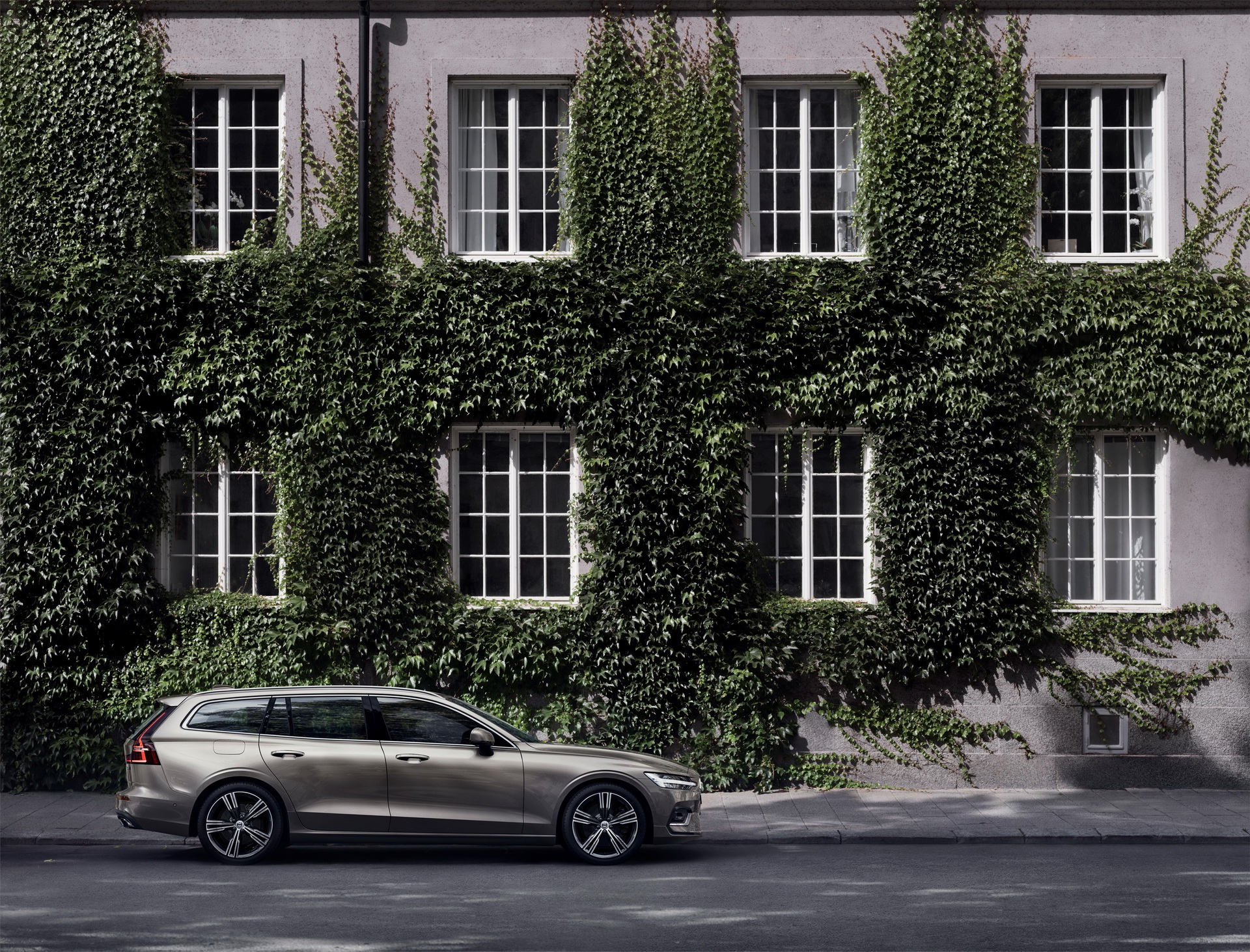 New Volvo V60 exterior Official: New Volvo V60 Is A Sexy Wagon Packed With Advanced Tech
