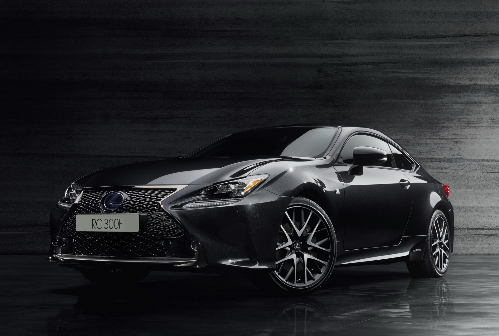 2018-lexus-rc-300h-f-sport-black-edition-1 Lexus RC 300h F Sport Black Edition Adds Unique Features For £45,165