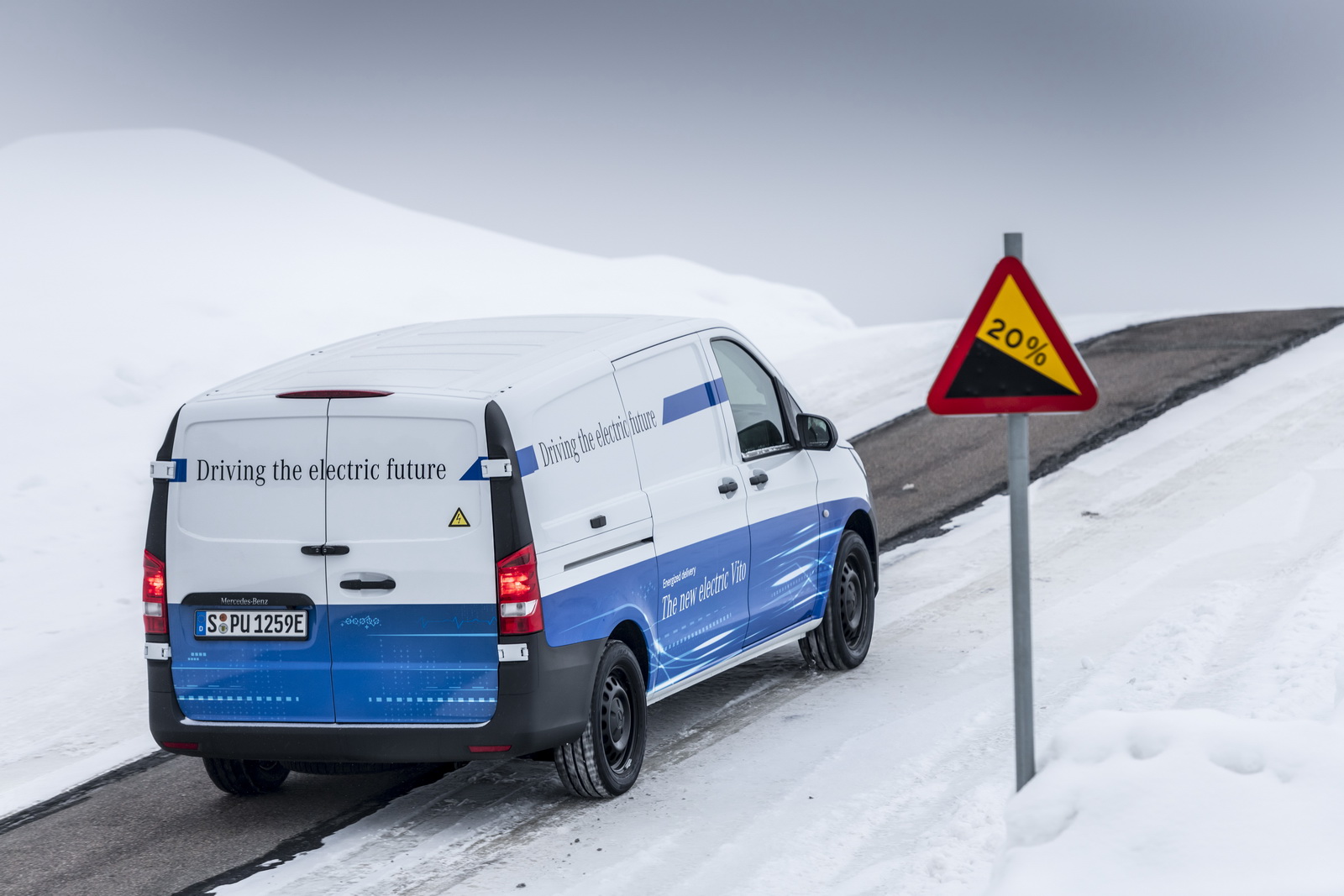 Elektrische Transporter von Mercedes-Benz Vans: Zuverlässig auch bei Kälte, Eis und Schnee: der elektrische Vito beim Härtetest am Polarkreis Mercedes-Benz eVito’s Batteries Learn To Cope With Low Temps