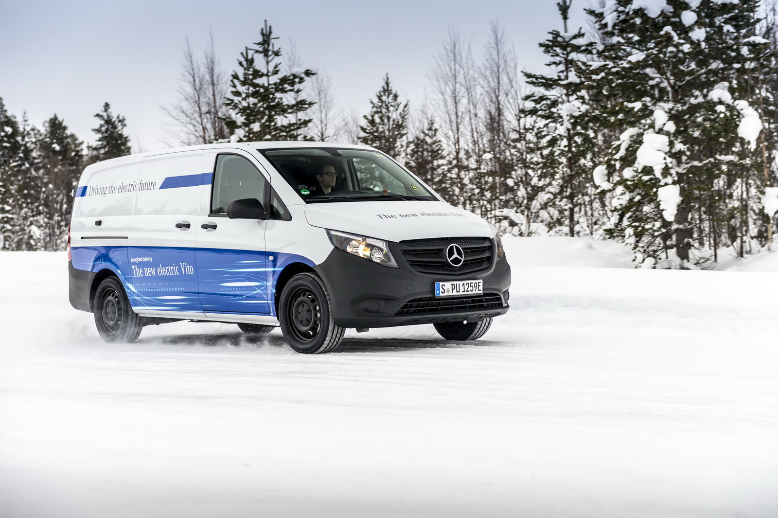 Elektrische Transporter von Mercedes-Benz Vans: Zuverlässig auch bei Kälte, Eis und Schnee: der elektrische Vito beim Härtetest am Polarkreis Mercedes-Benz eVito’s Batteries Learn To Cope With Low Temps
