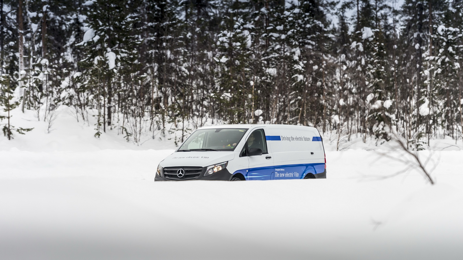 Elektrische Transporter von Mercedes-Benz Vans: Zuverlässig auch bei Kälte, Eis und Schnee: der elektrische Vito beim Härtetest am Polarkreis Mercedes-Benz eVito’s Batteries Learn To Cope With Low Temps