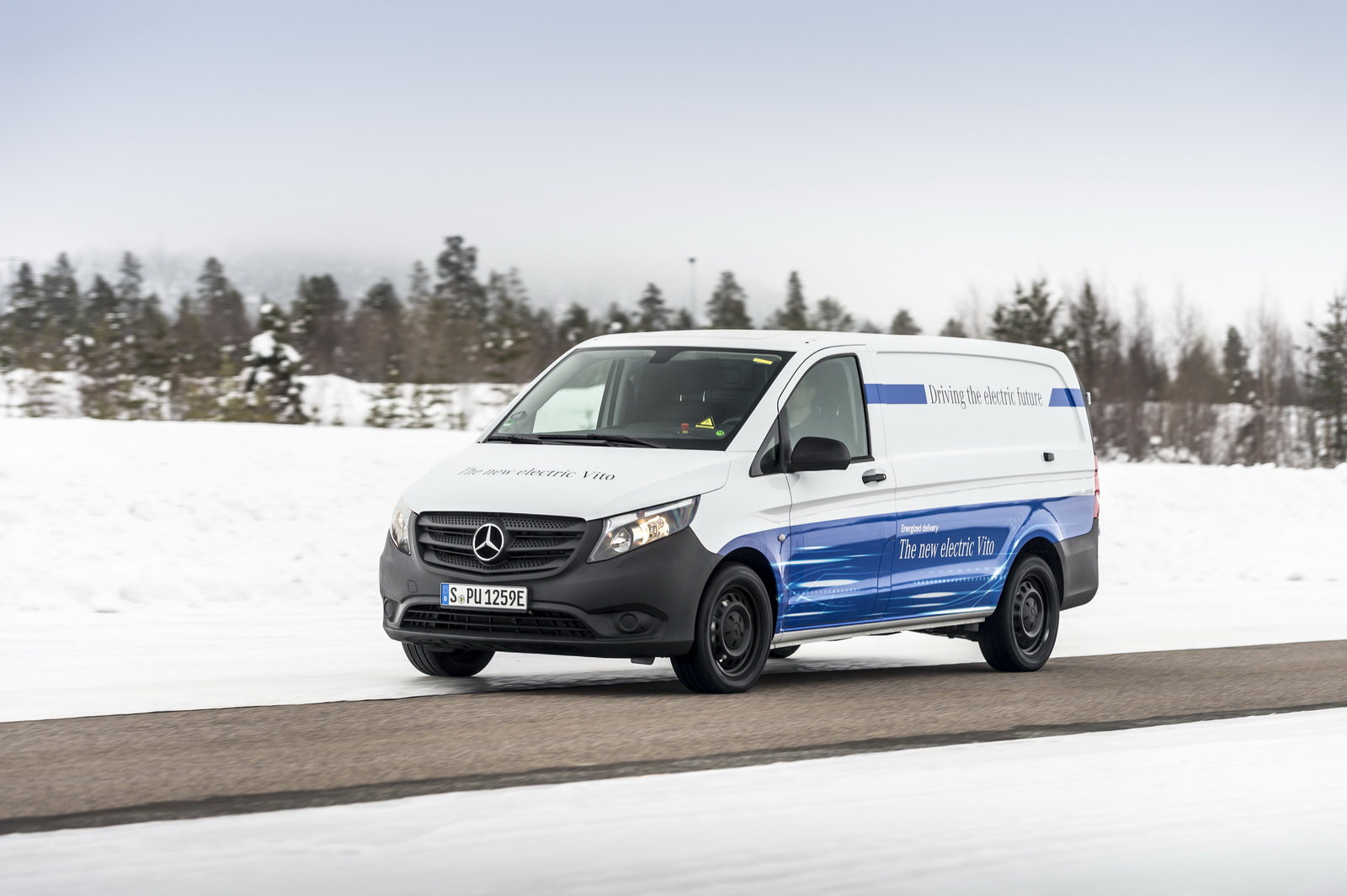 Elektrische Transporter von Mercedes-Benz Vans: Zuverlässig auch bei Kälte, Eis und Schnee: der elektrische Vito beim Härtetest am Polarkreis Mercedes-Benz eVito’s Batteries Learn To Cope With Low Temps