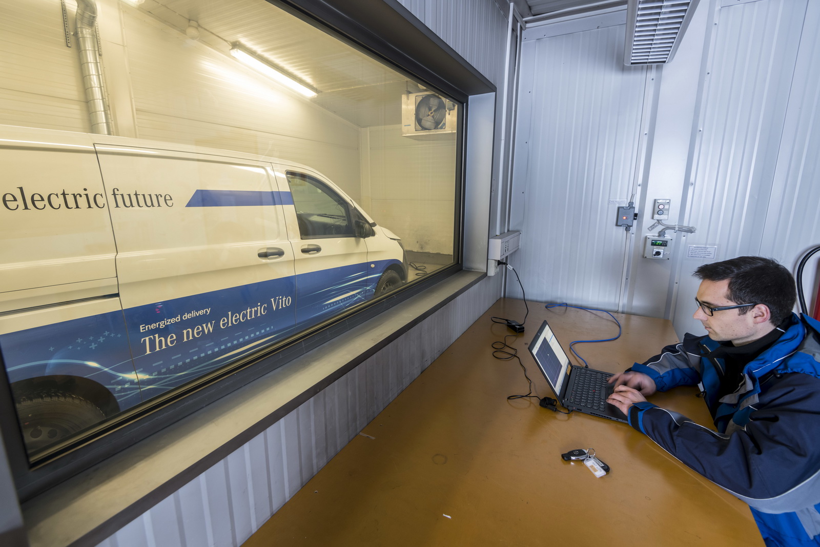 Elektrische Transporter von Mercedes-Benz Vans: Zuverlässig auch bei Kälte, Eis und Schnee: der elektrische Vito beim Härtetest am Polarkreis Mercedes-Benz eVito’s Batteries Learn To Cope With Low Temps