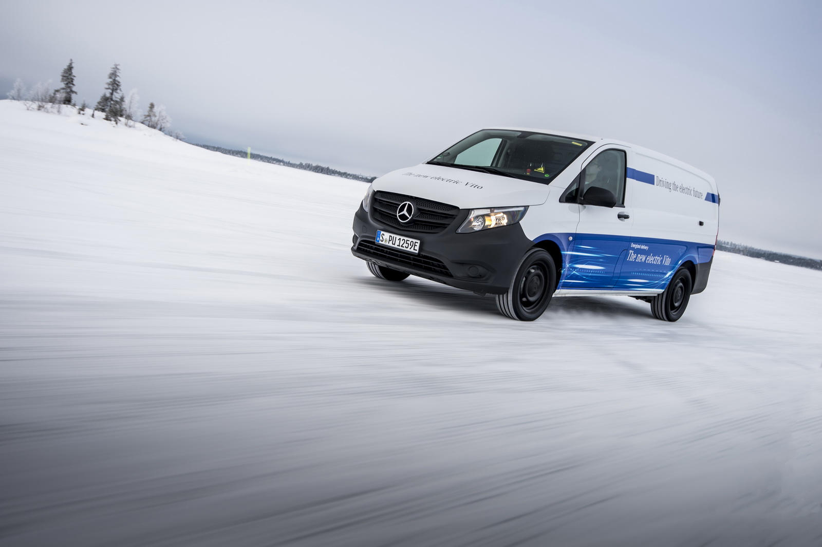 Elektrische Transporter von Mercedes-Benz Vans: Zuverlässig auch bei Kälte, Eis und Schnee: der elektrische Vito beim Härtetest am Polarkreis Mercedes-Benz eVito’s Batteries Learn To Cope With Low Temps
