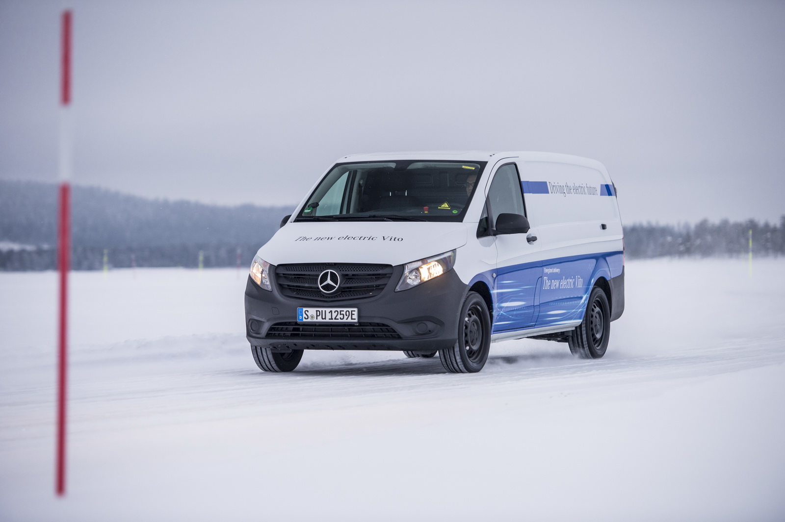 Elektrische Transporter von Mercedes-Benz Vans: Zuverlässig auch bei Kälte, Eis und Schnee: der elektrische Vito beim Härtetest am Polarkreis Mercedes-Benz eVito’s Batteries Learn To Cope With Low Temps