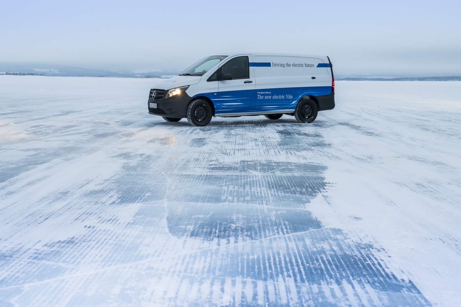 Elektrische Transporter von Mercedes-Benz Vans: Zuverlässig auch bei Kälte, Eis und Schnee: der elektrische Vito beim Härtetest am Polarkreis Mercedes-Benz eVito’s Batteries Learn To Cope With Low Temps