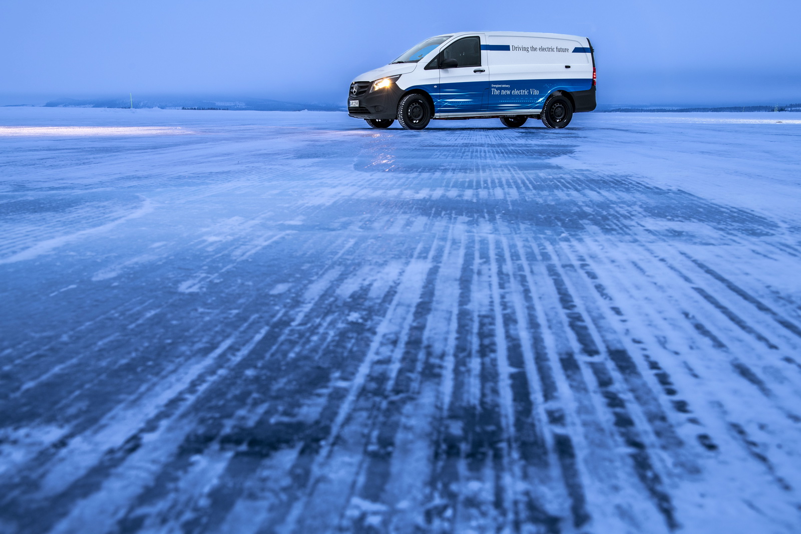 Elektrische Transporter von Mercedes-Benz Vans: Zuverlässig auch bei Kälte, Eis und Schnee: der elektrische Vito beim Härtetest am Polarkreis Mercedes-Benz eVito’s Batteries Learn To Cope With Low Temps