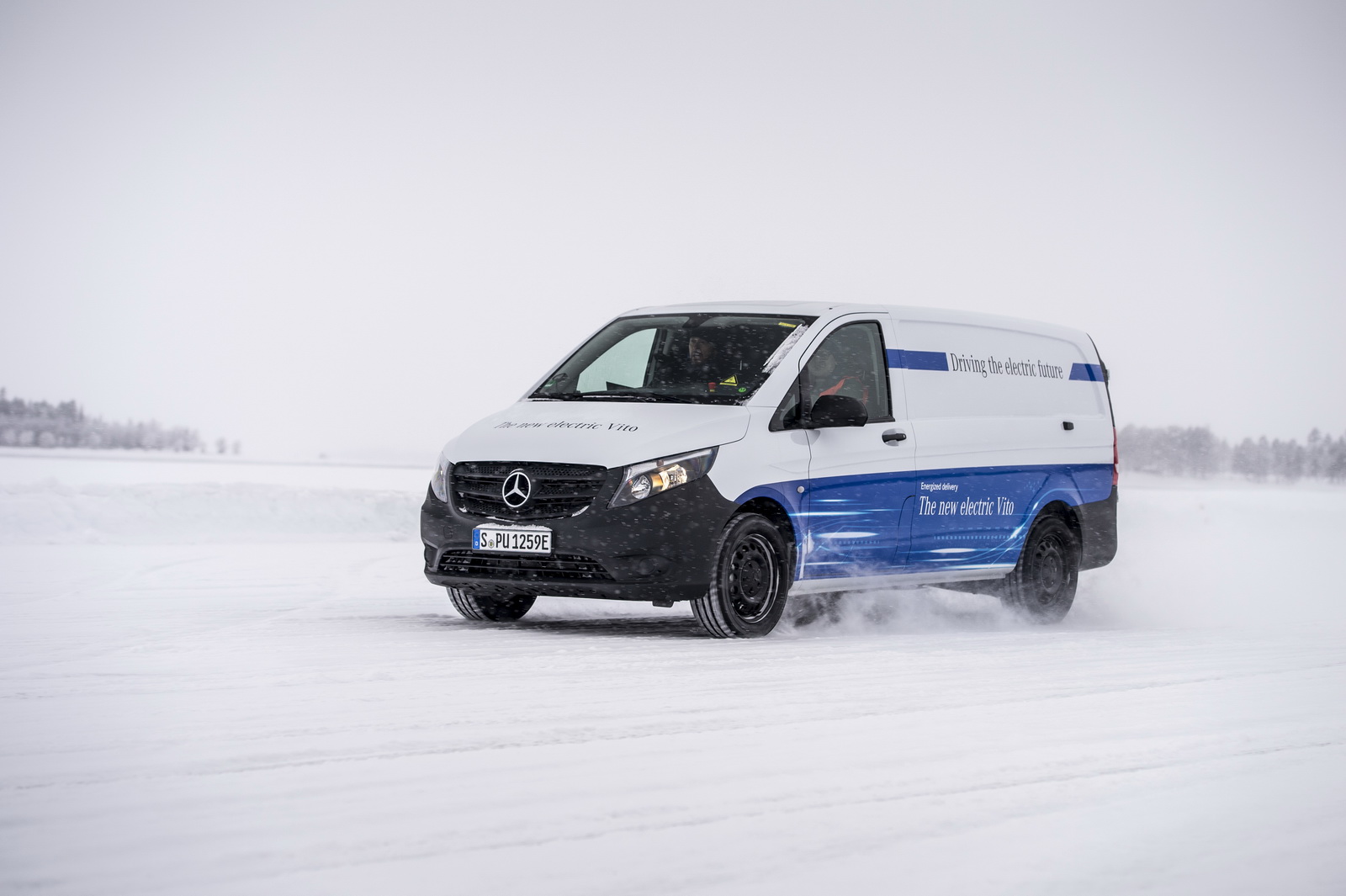 Elektrische Transporter von Mercedes-Benz Vans: Zuverlässig auch bei Kälte, Eis und Schnee: der elektrische Vito beim Härtetest am Polarkreis Mercedes-Benz eVito’s Batteries Learn To Cope With Low Temps