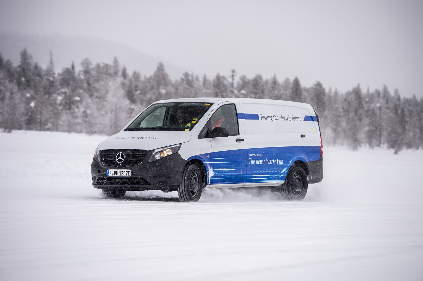 Elektrische Transporter von Mercedes-Benz Vans: Zuverlässig auch bei Kälte, Eis und Schnee: der elektrische Vito beim Härtetest am Polarkreis Mercedes-Benz eVito’s Batteries Learn To Cope With Low Temps