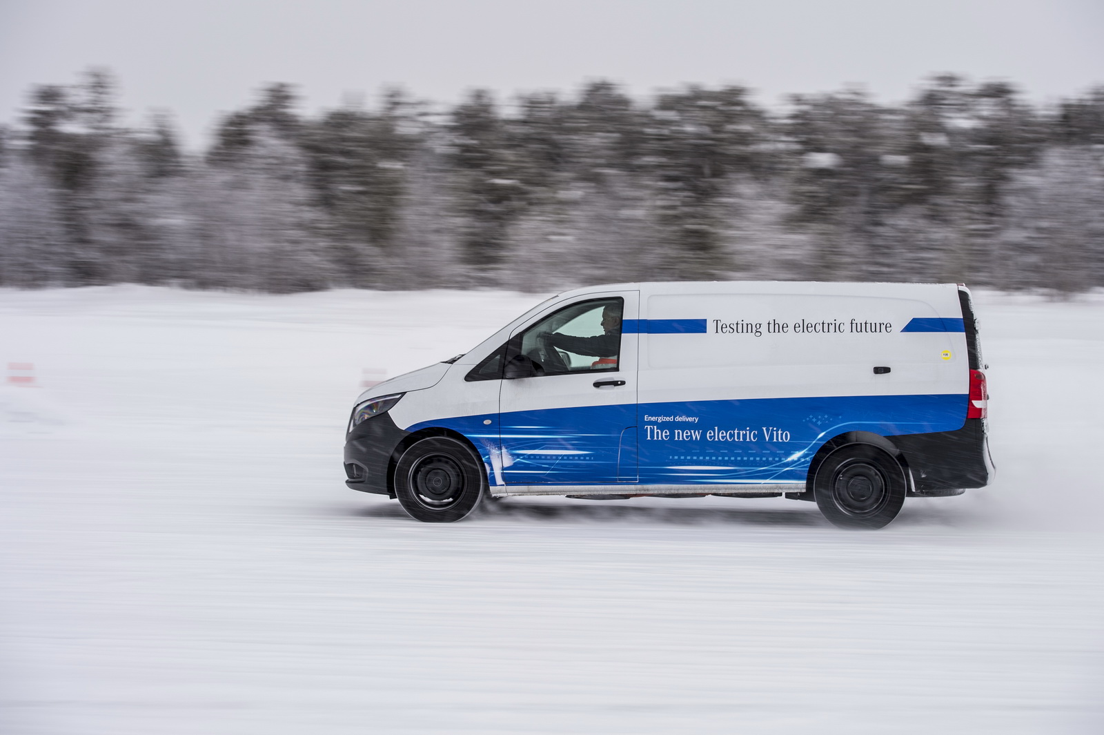 Elektrische Transporter von Mercedes-Benz Vans: Zuverlässig auch bei Kälte, Eis und Schnee: der elektrische Vito beim Härtetest am Polarkreis Mercedes-Benz eVito’s Batteries Learn To Cope With Low Temps