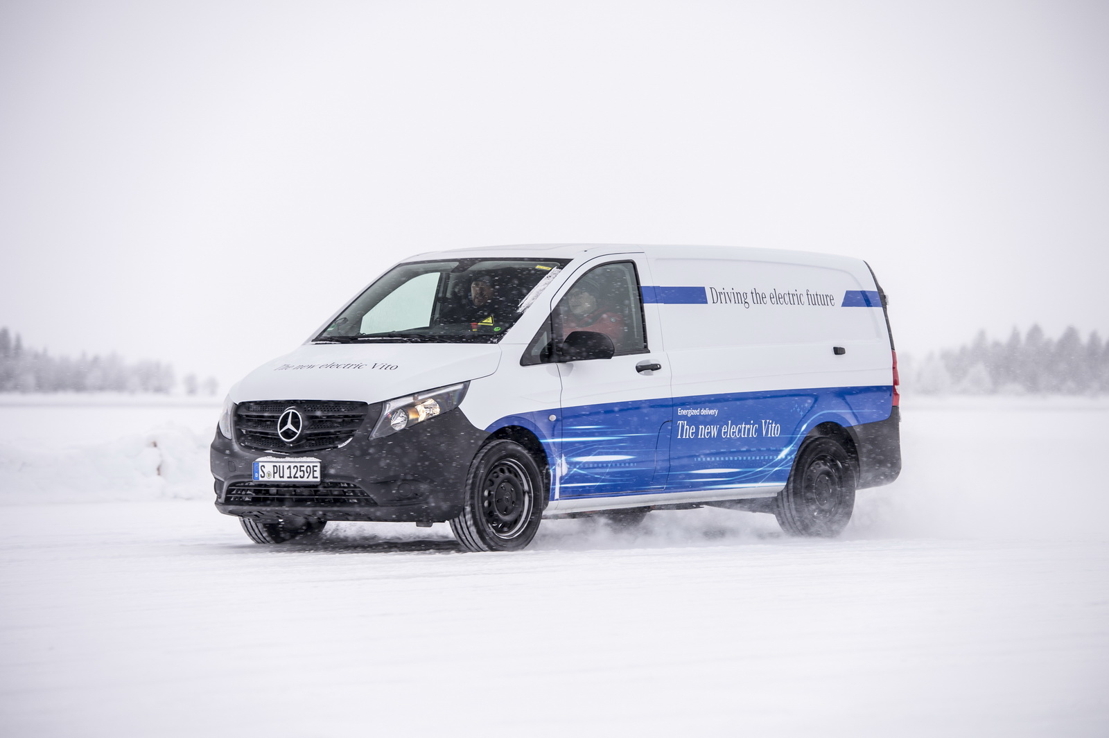 Elektrische Transporter von Mercedes-Benz Vans: Zuverlässig auch bei Kälte, Eis und Schnee: der elektrische Vito beim Härtetest am Polarkreis Mercedes-Benz eVito’s Batteries Learn To Cope With Low Temps