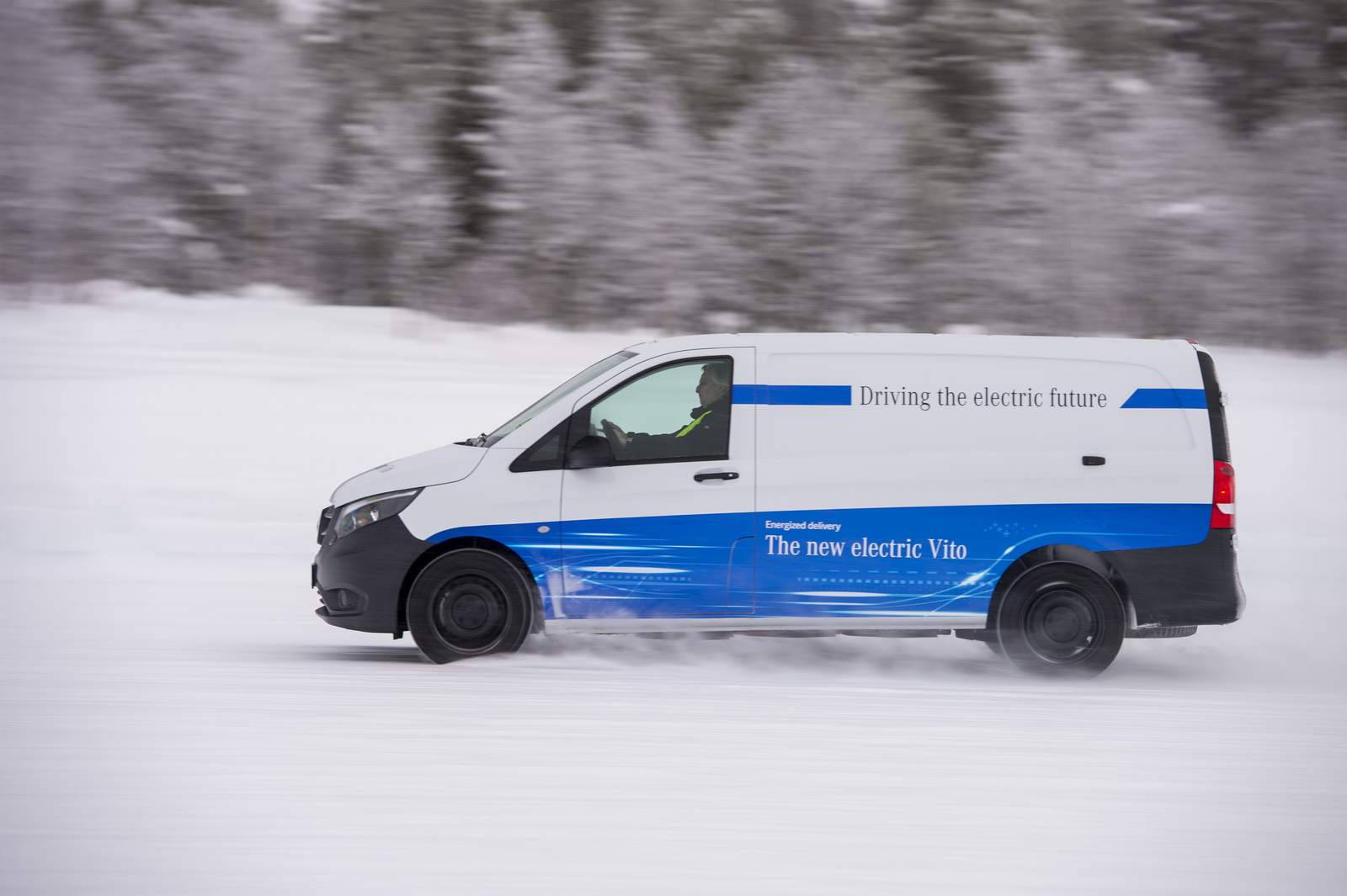 Elektrische Transporter von Mercedes-Benz Vans: Zuverlässig auch bei Kälte, Eis und Schnee: der elektrische Vito beim Härtetest am Polarkreis Mercedes-Benz eVito’s Batteries Learn To Cope With Low Temps