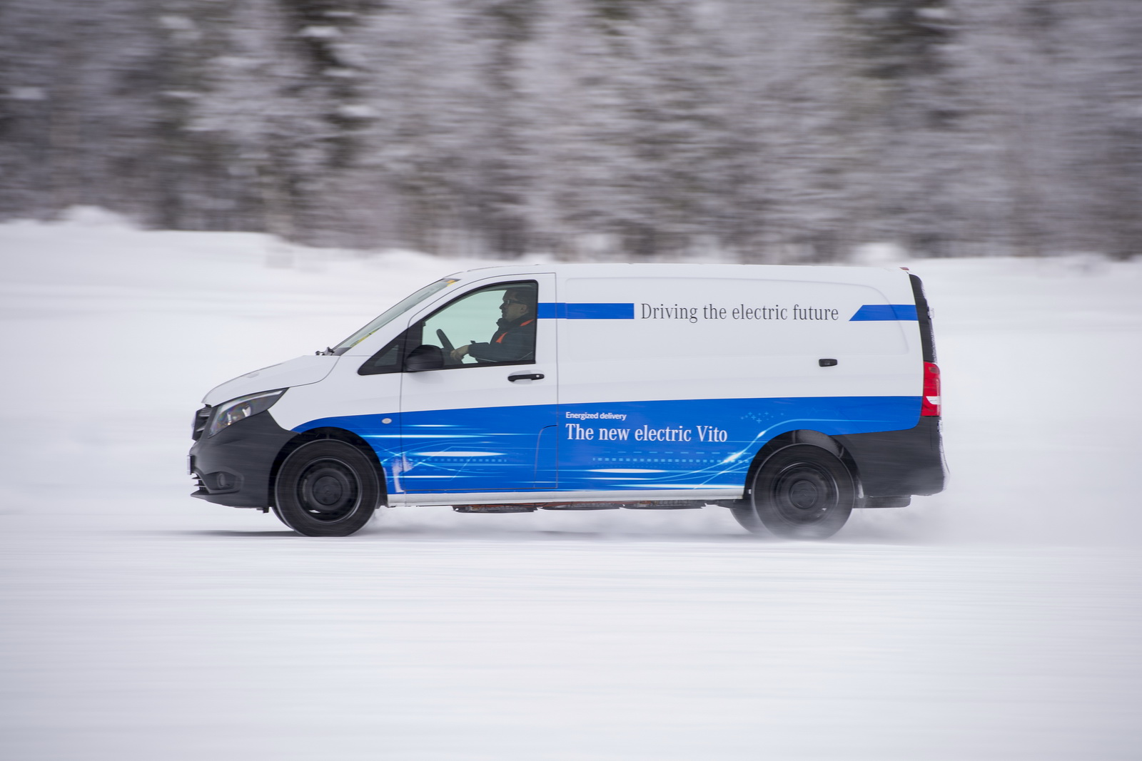 Elektrische Transporter von Mercedes-Benz Vans: Zuverlässig auch bei Kälte, Eis und Schnee: der elektrische Vito beim Härtetest am Polarkreis Mercedes-Benz eVito’s Batteries Learn To Cope With Low Temps
