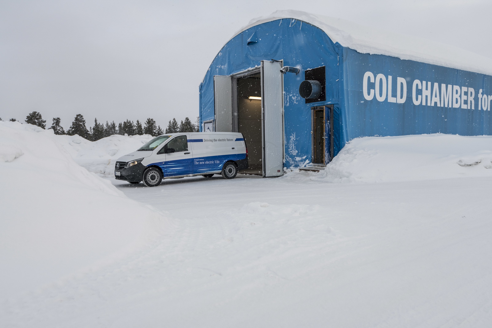 Elektrische Transporter von Mercedes-Benz Vans: Zuverlässig auch bei Kälte, Eis und Schnee: der elektrische Vito beim Härtetest am Polarkreis Mercedes-Benz eVito’s Batteries Learn To Cope With Low Temps