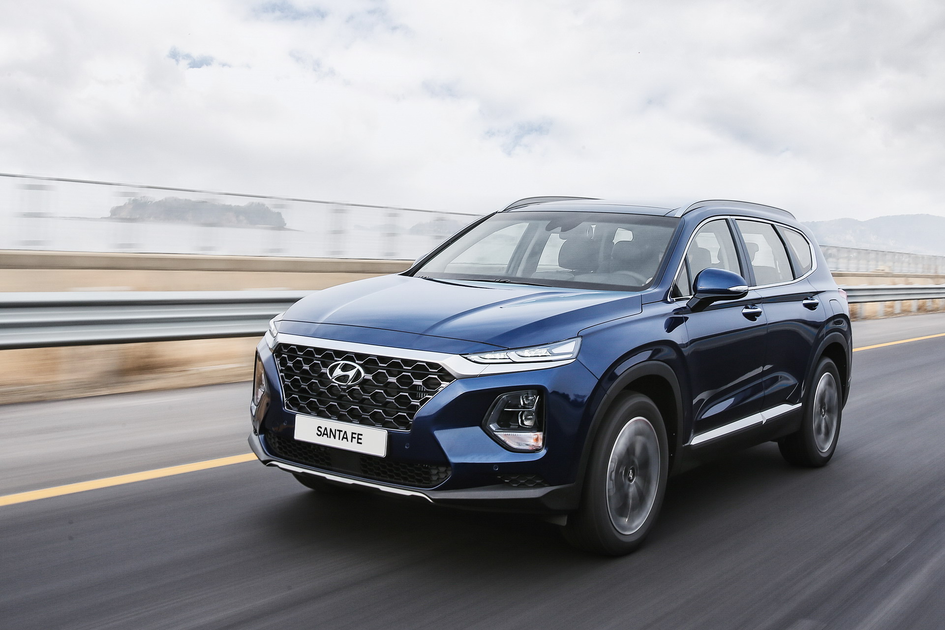 2019-Hyundai-Santa-Fe-85 2019 Hyundai Santa Fe: Feast Your Eyes On 122 Photos
