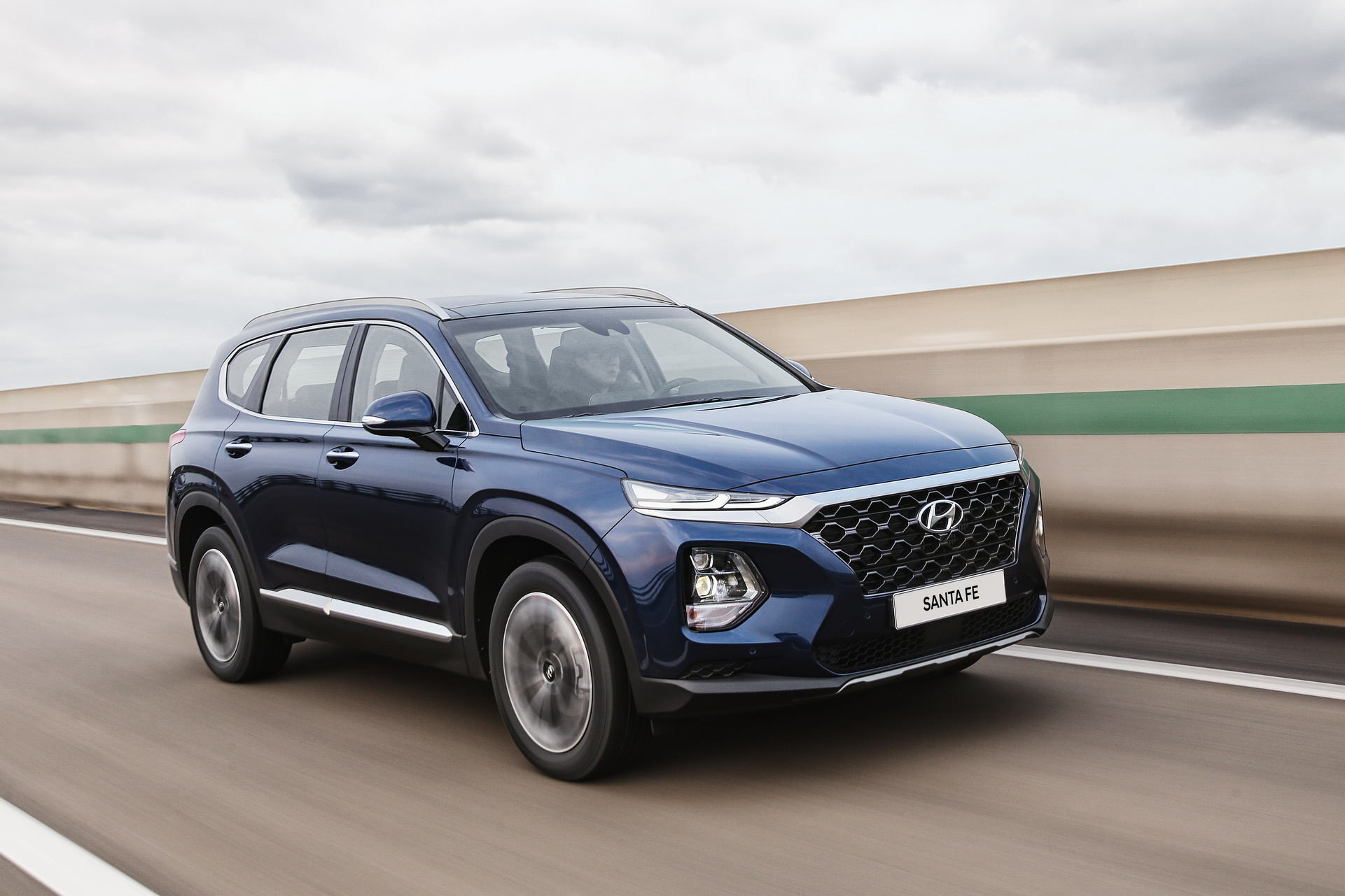2019-Hyundai-Santa-Fe-88 2019 Hyundai Santa Fe: Feast Your Eyes On 122 Photos