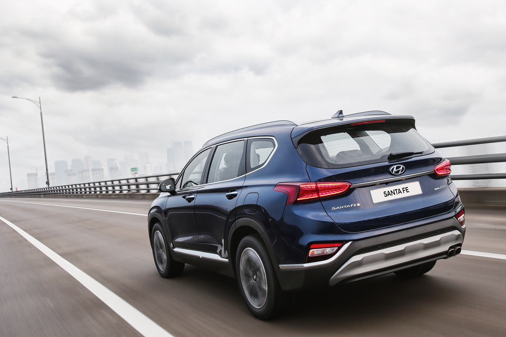 2019-Hyundai-Santa-Fe-95 2019 Hyundai Santa Fe: Feast Your Eyes On 122 Photos