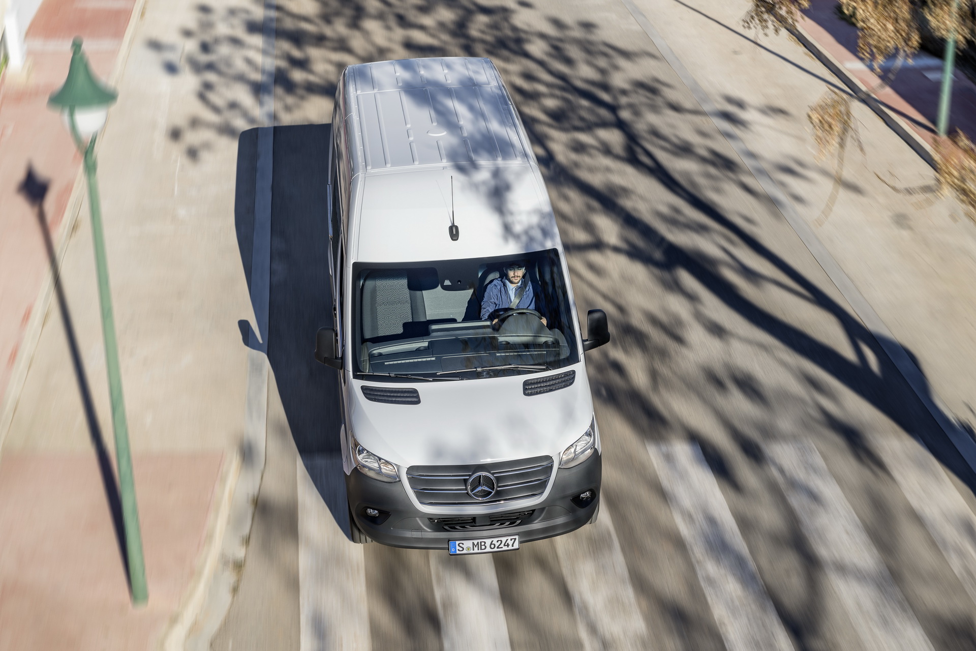 Weltpremiere Mercedes-Benz Sprinter 2018 2018 Mercedes Sprinter: Here’s Your All-New Fully Connected Premium Van