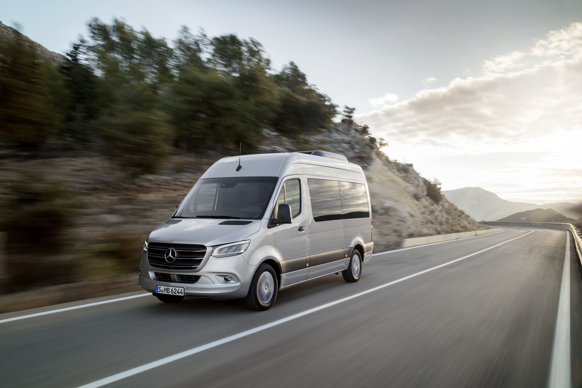 Weltpremiere Mercedes-Benz Sprinter 2018 2018 Mercedes Sprinter: Here’s Your All-New Fully Connected Premium Van