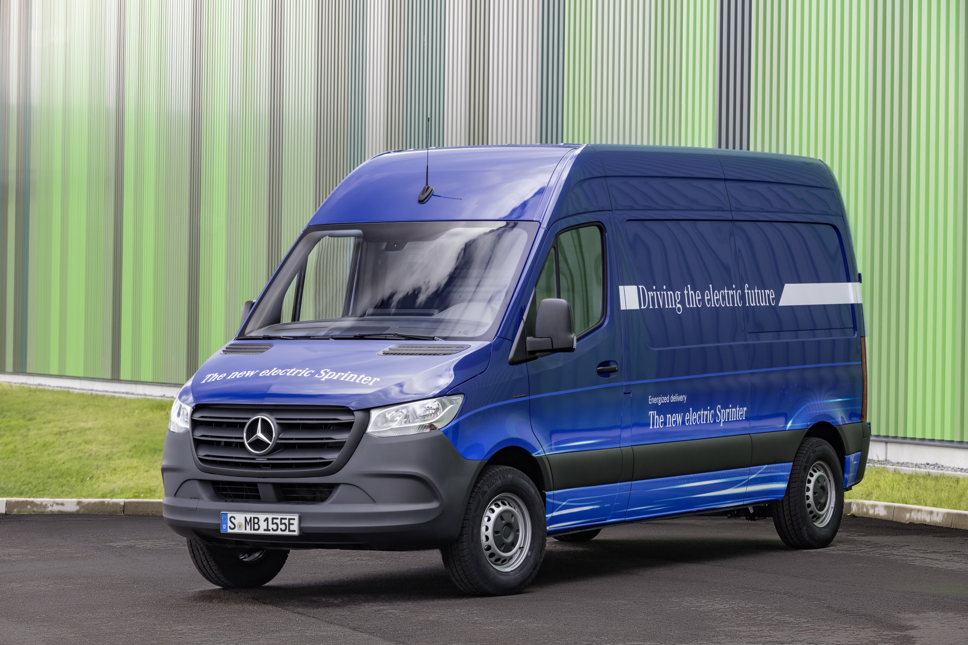Weltpremiere Mercedes-Benz Sprinter 2018 2018 Mercedes Sprinter: Here’s Your All-New Fully Connected Premium Van