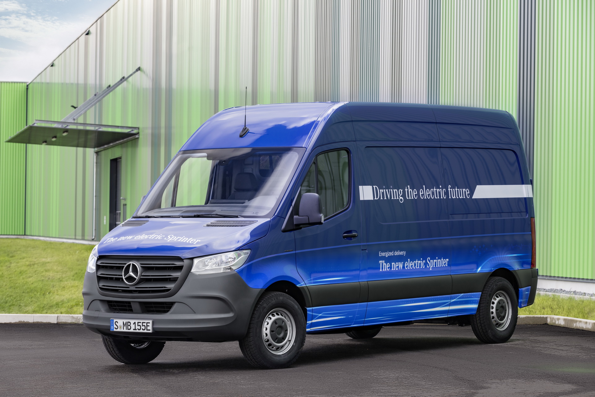 Weltpremiere Mercedes-Benz Sprinter 2018 2018 Mercedes Sprinter: Here’s Your All-New Fully Connected Premium Van