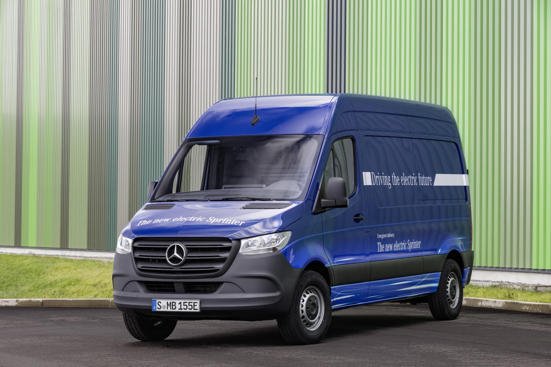 Weltpremiere Mercedes-Benz Sprinter 2018 2018 Mercedes Sprinter: Here’s Your All-New Fully Connected Premium Van