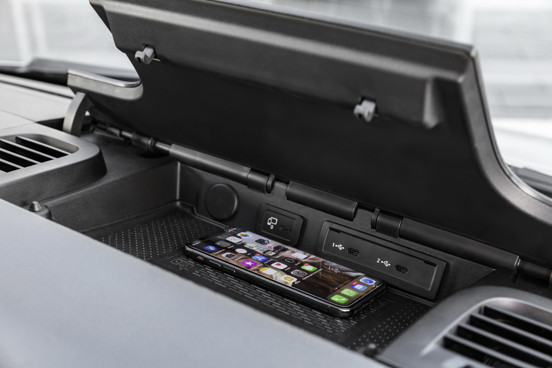 Weltpremiere Mercedes-Benz Sprinter 2018 2018 Mercedes Sprinter: Here’s Your All-New Fully Connected Premium Van