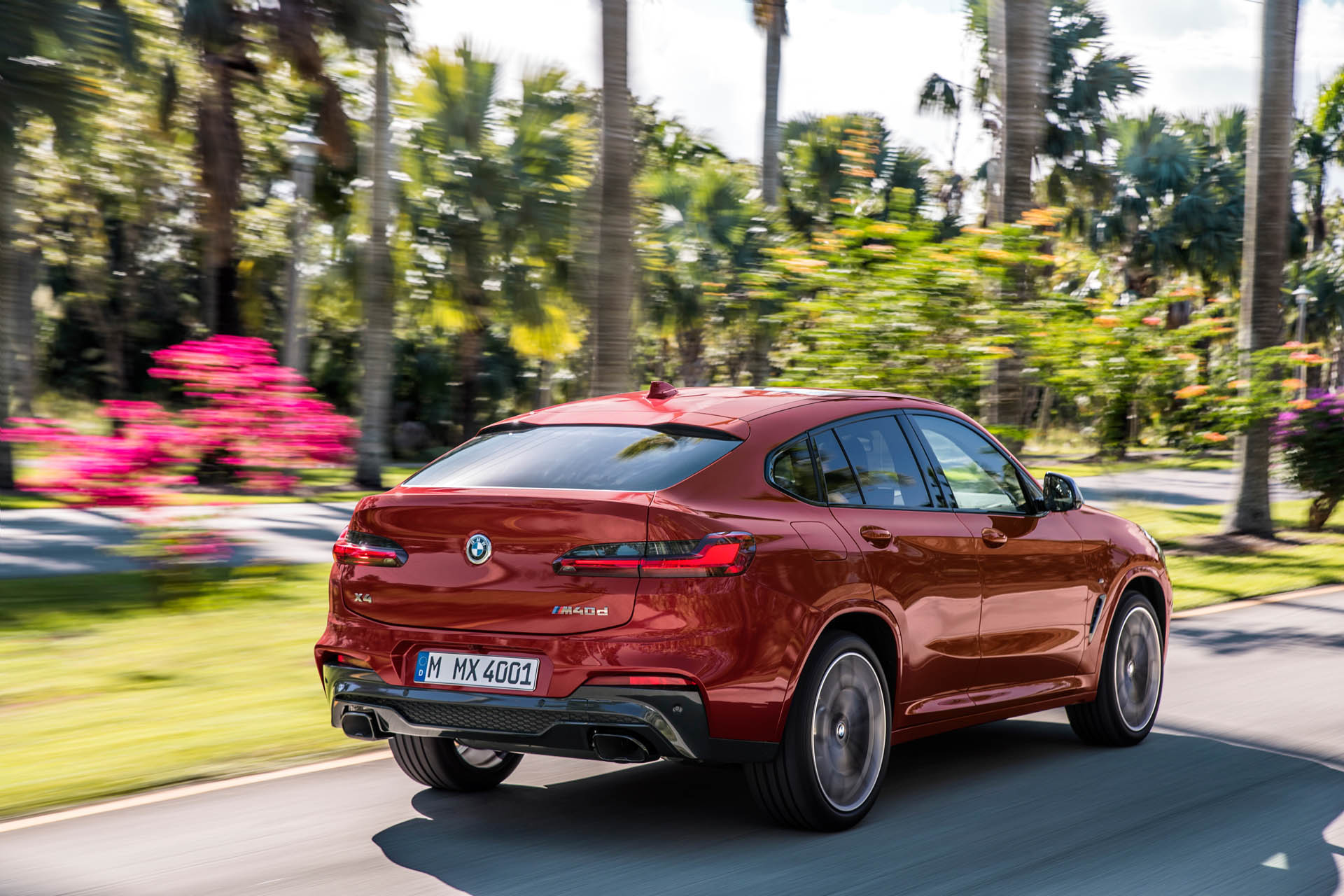 BMW-X4 2019 BMW X4 Drops By Geneva With Two M Performance Variants, Diesel And Petrol