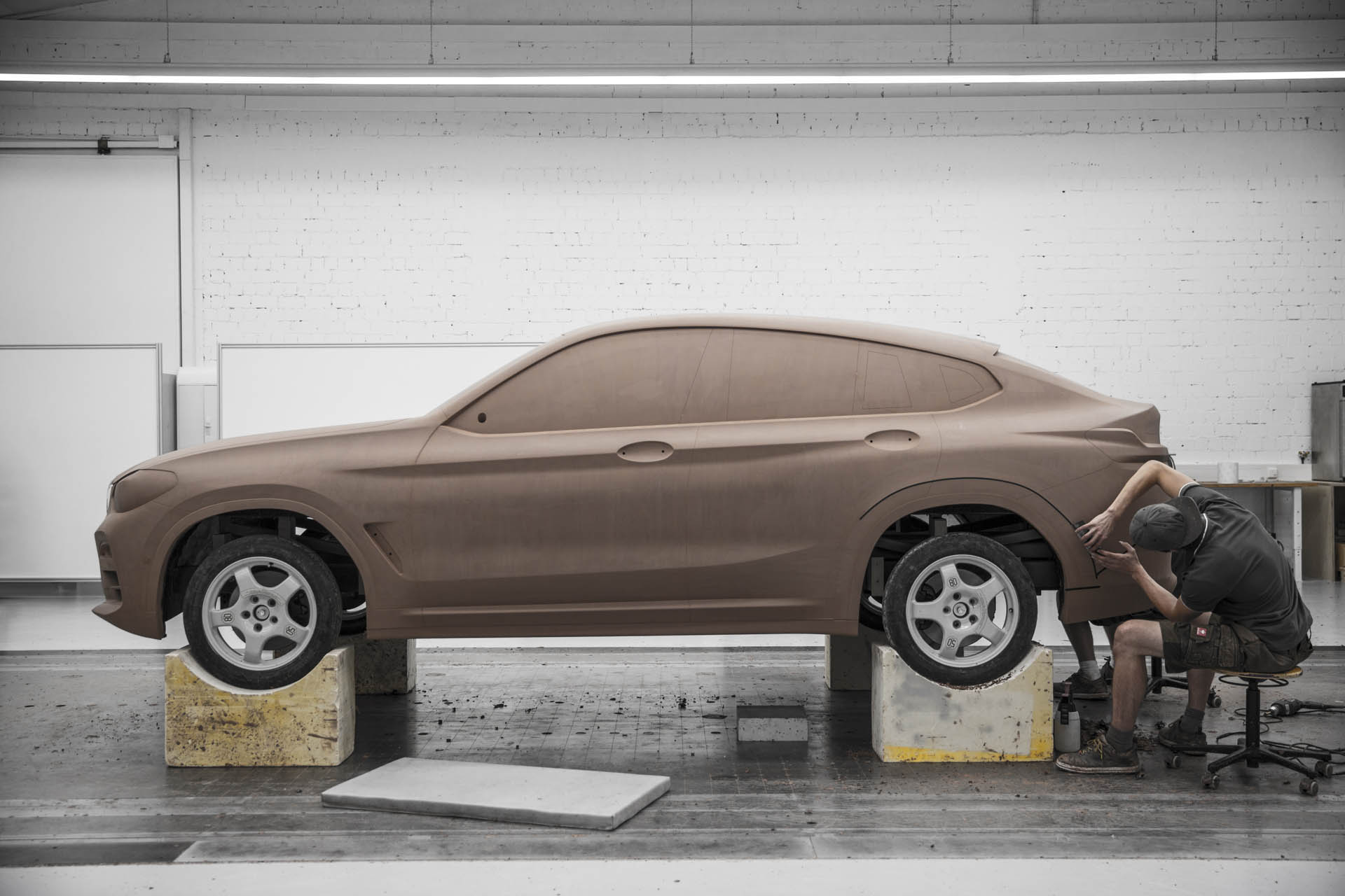 2019-bmw-x4-72 2019 BMW X4 Arrives Bigger Yet Lighter And Sleeker Than Before