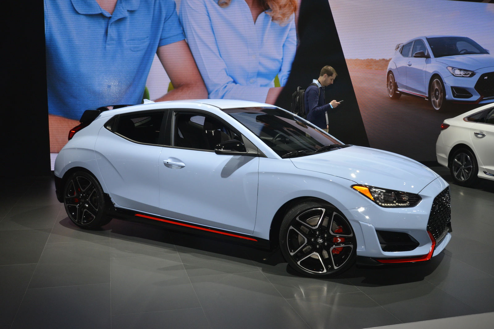 2019-hyundai-veloster-n-1 Hyundai Veloster N Takes A Bow In Chicago