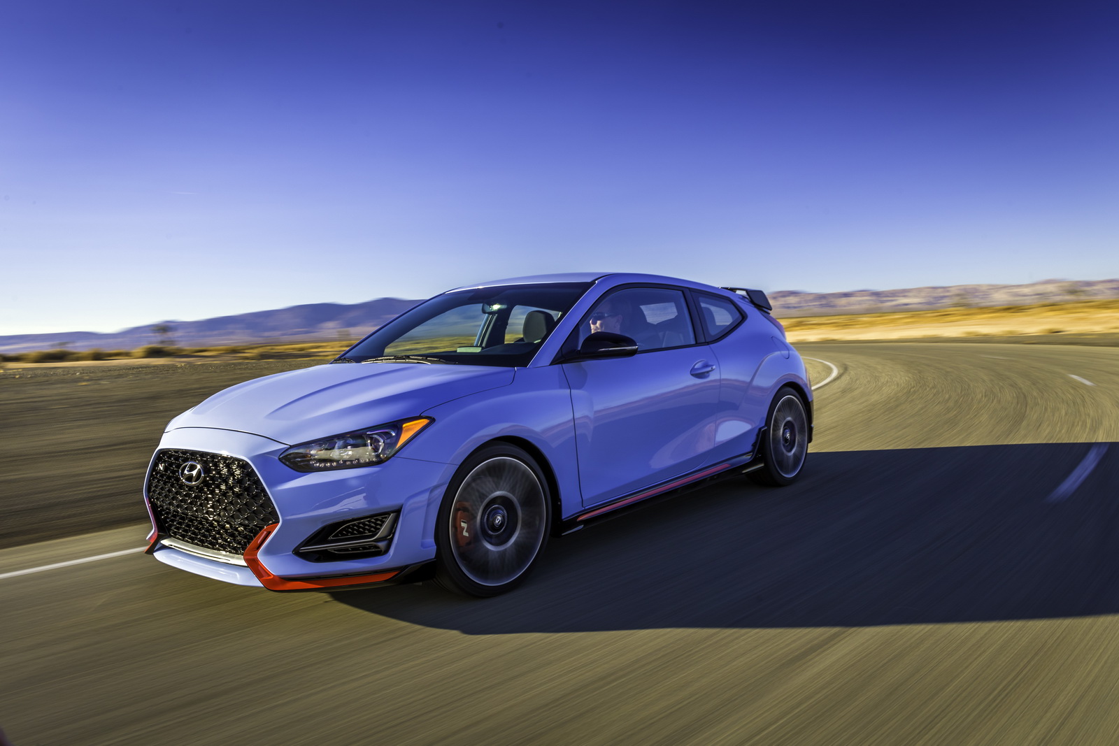 2019-hyundai-veloster-n-10 Hyundai Veloster N Takes A Bow In Chicago
