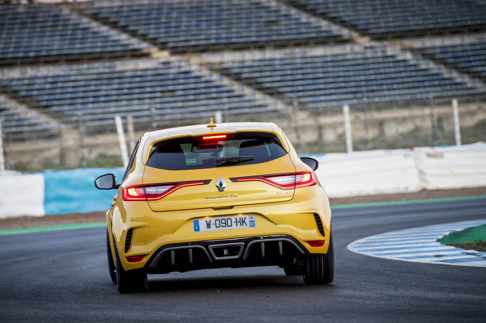 2019-renault-megane-rs-6 2019 Renault Megane RS Is Already Available On The ‘Used’ Car Market