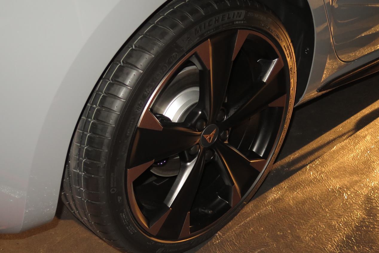 2019-seat-ibiza-cupra-16 New Seat Ibiza Cupra Leaked Ahead Of Geneva Debut