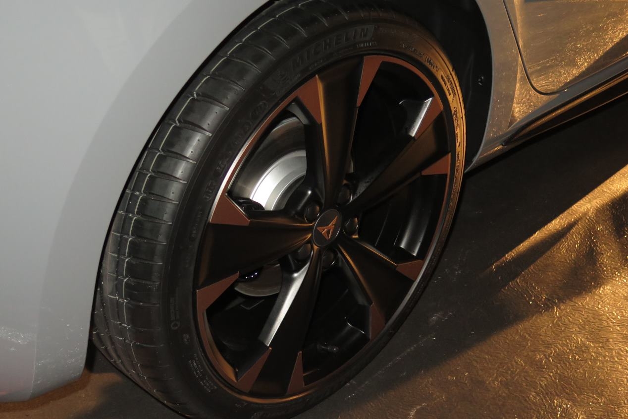 2019-seat-ibiza-cupra-17 New Seat Ibiza Cupra Leaked Ahead Of Geneva Debut