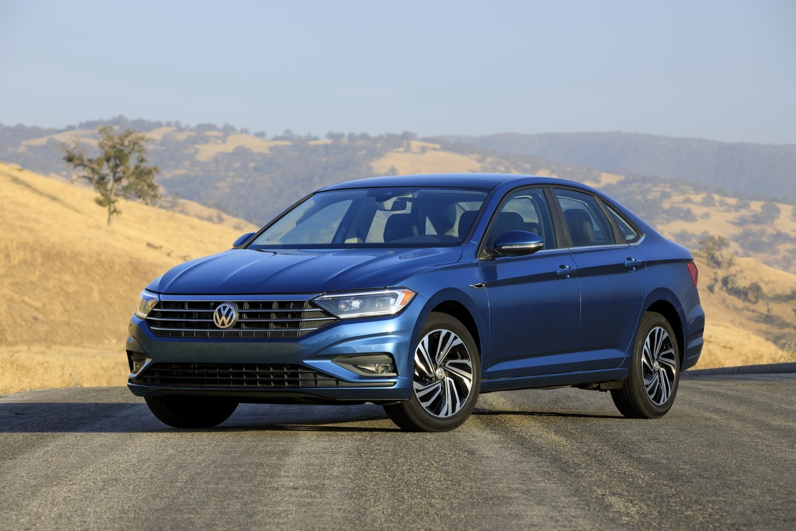 2019-vw-jetta-7 2019 VW Jetta Shows That Compact Sedans Are Here To Stay