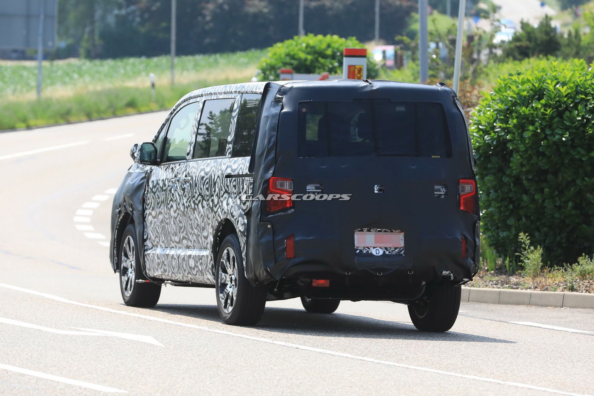 2019 New Mitsubishi Delica 11 2019 Mitsubishi Delica Is A Minivan Crossover Based On The Outlander