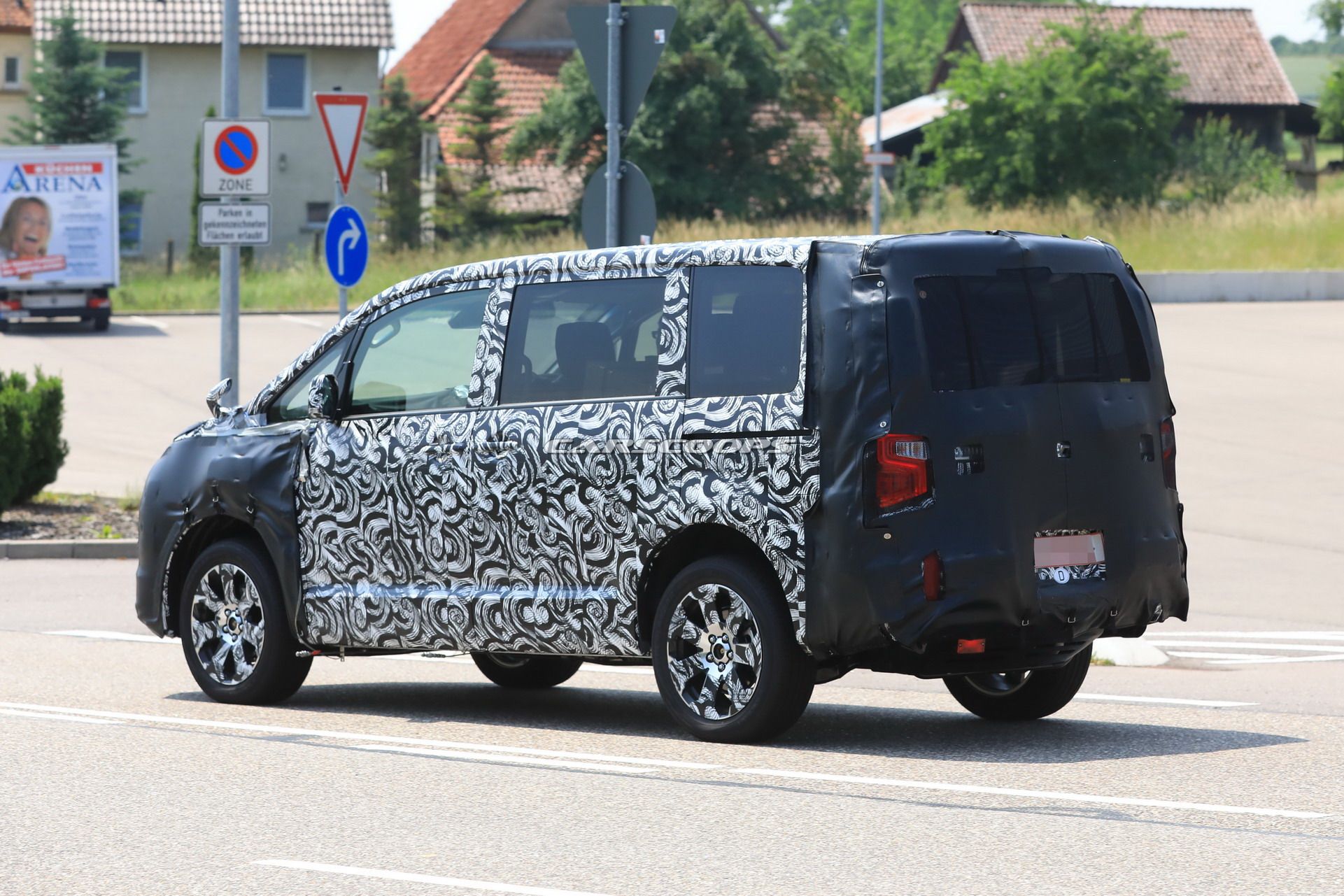 2019 New Mitsubishi Delica 9 2019 Mitsubishi Delica Is A Minivan Crossover Based On The Outlander