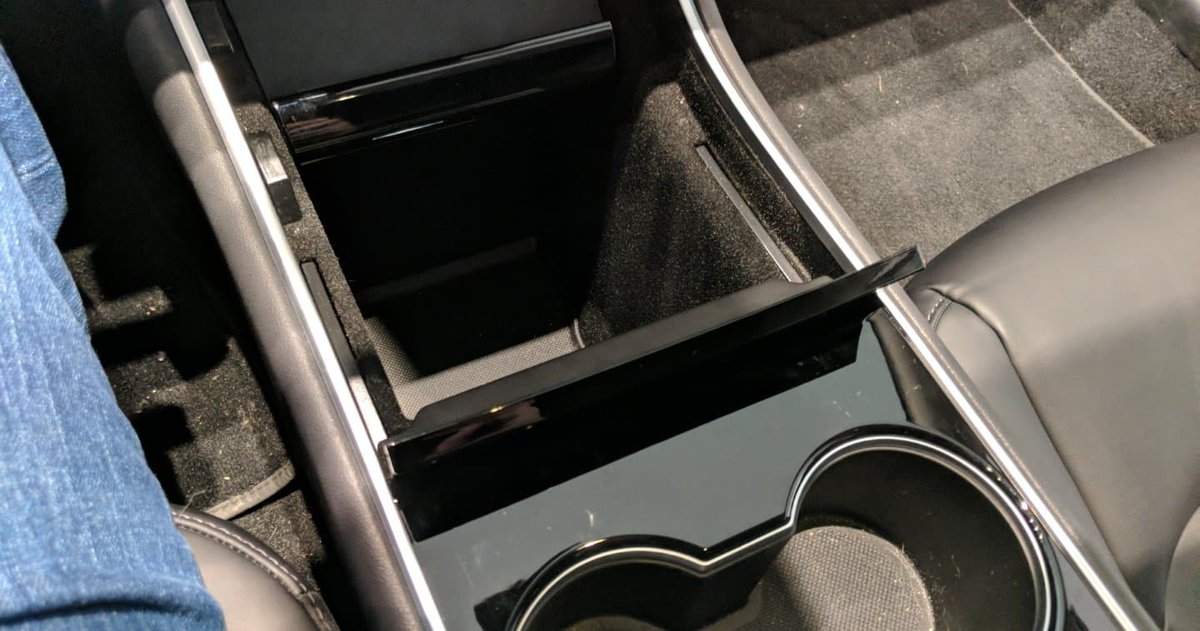 8 Tesla Model 3 Show Car Reveals Poor Quality Control Issues