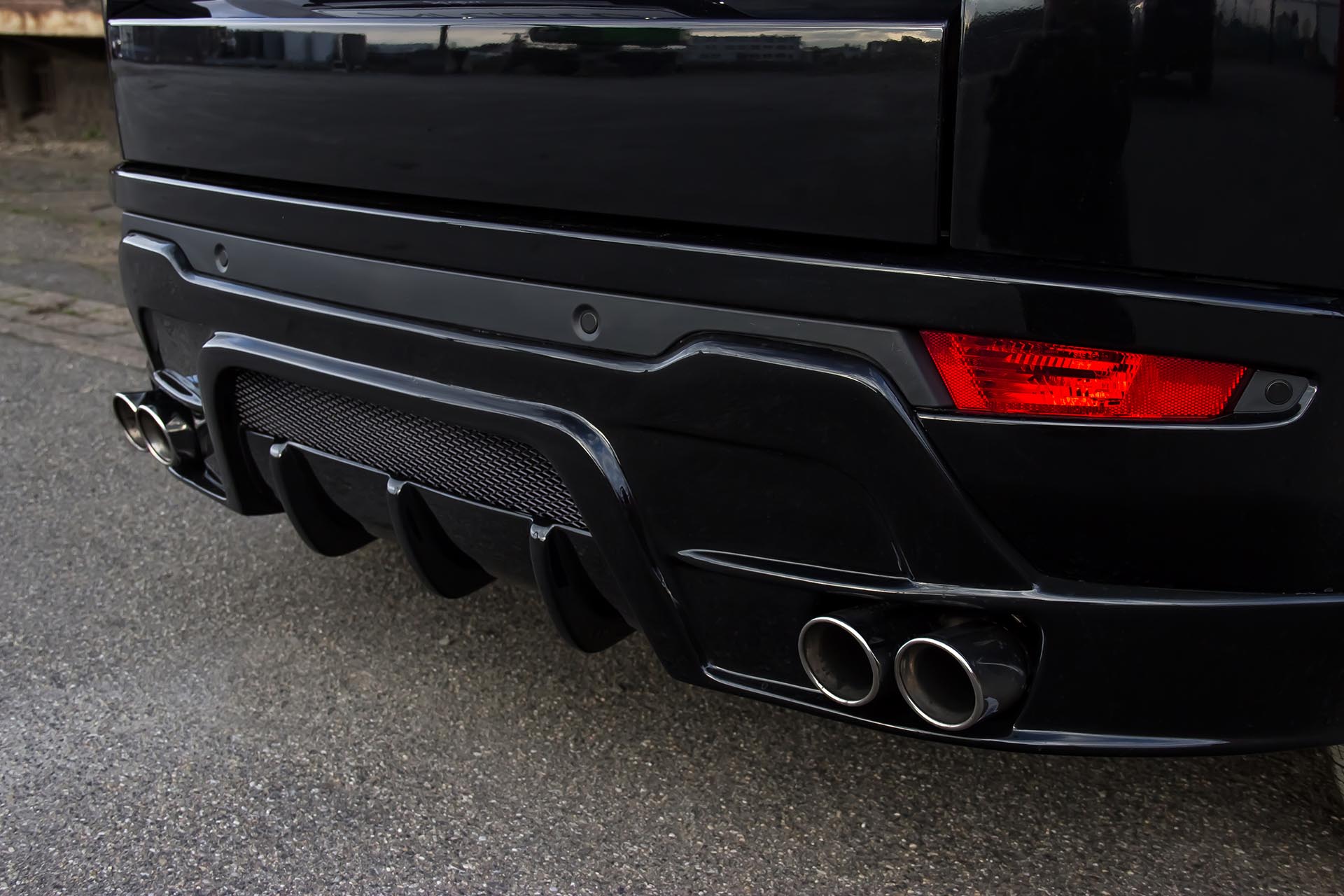 Arden Range Rover Evoque Sport Rear Muffler Arden AR 11 Takes One Last Stab At The Range Rover Evoque Before It’s Replaced