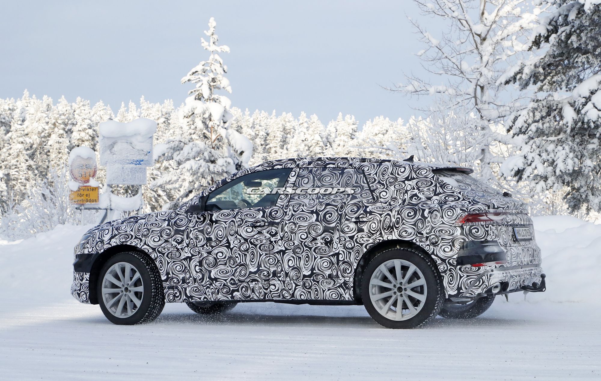 Audi-SQ8-Spy-Shots-8 2019 Audi Q8 Teased As Company Previews Upcoming Video Series