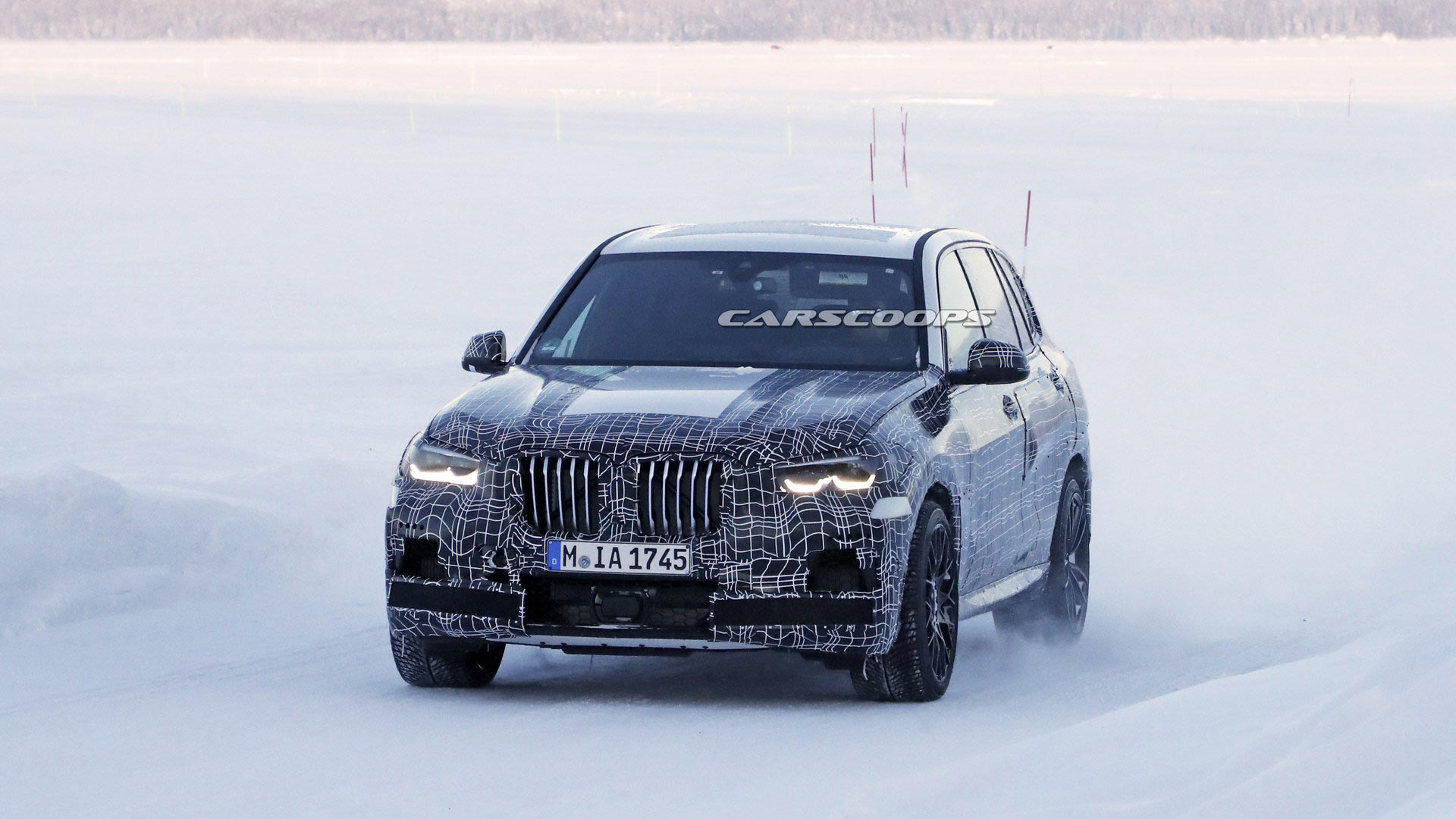 BMW-X5-M-1 New BMW X5 M Hides 600 Horses Behind Those Massive Nostrils