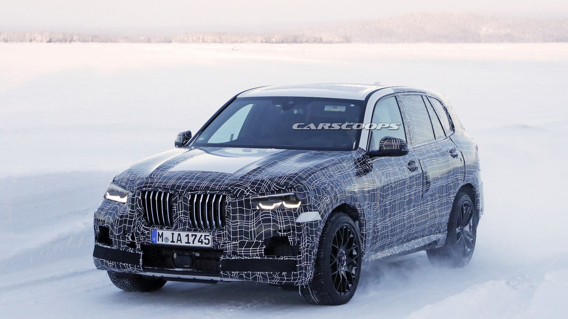 BMW-X5-M-3 New BMW X5 M Hides 600 Horses Behind Those Massive Nostrils