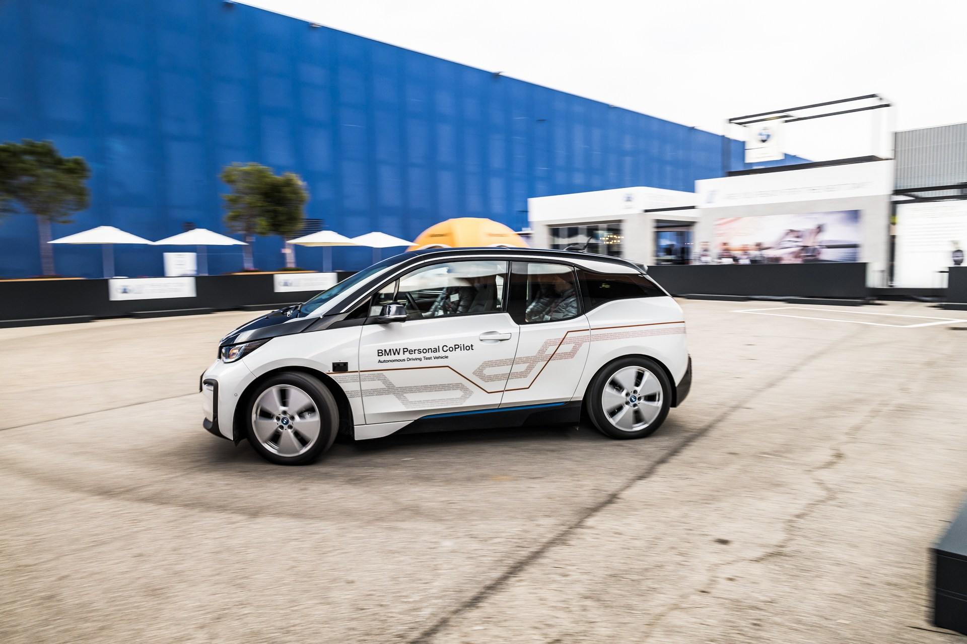 BMW-i3 Personal-CoPilot-10 BMW i3 Personal CoPilot Prototype Brings Fully Autonomous Tech To Barcelona