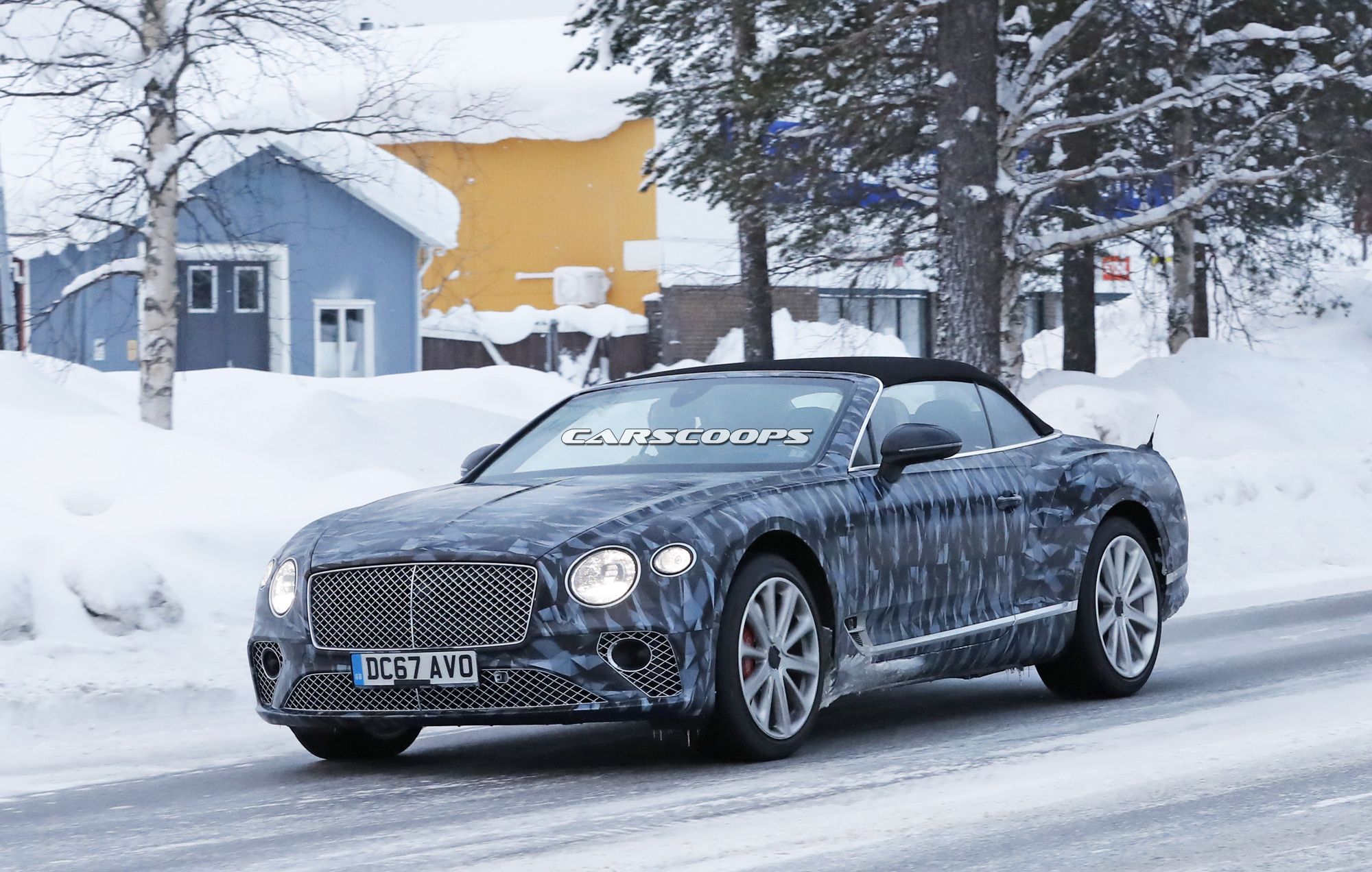 Bentley-Flying-Spur-Continental-GTC-Spy-10 Bentley Spied Benchmarking Continental GTC And Flying Spur Against Mercedes Duo