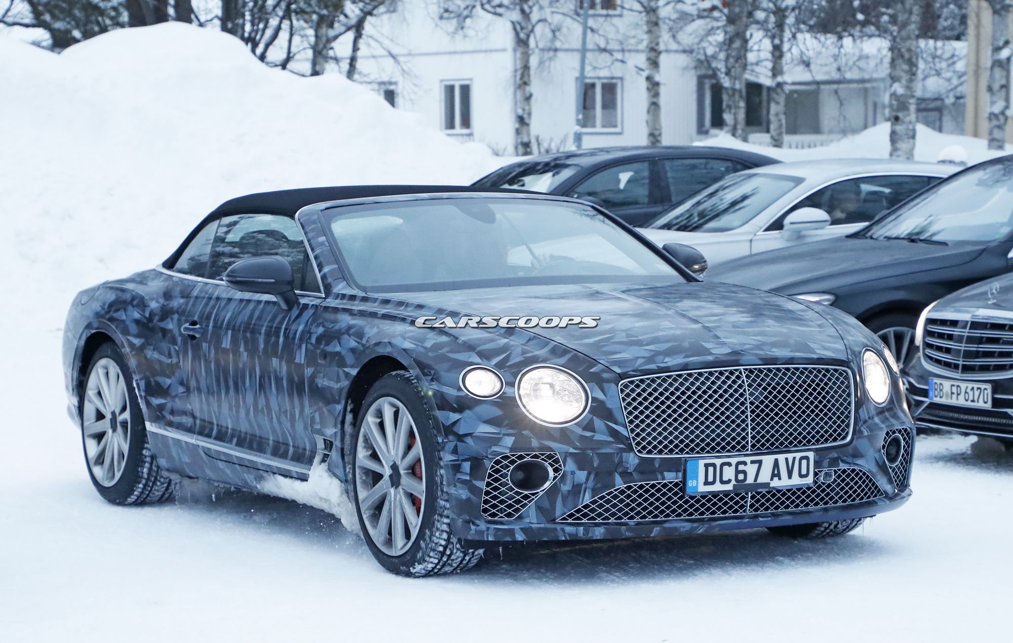 Bentley-Flying-Spur-Continental-GTC-Spy-3 Bentley Spied Benchmarking Continental GTC And Flying Spur Against Mercedes Duo
