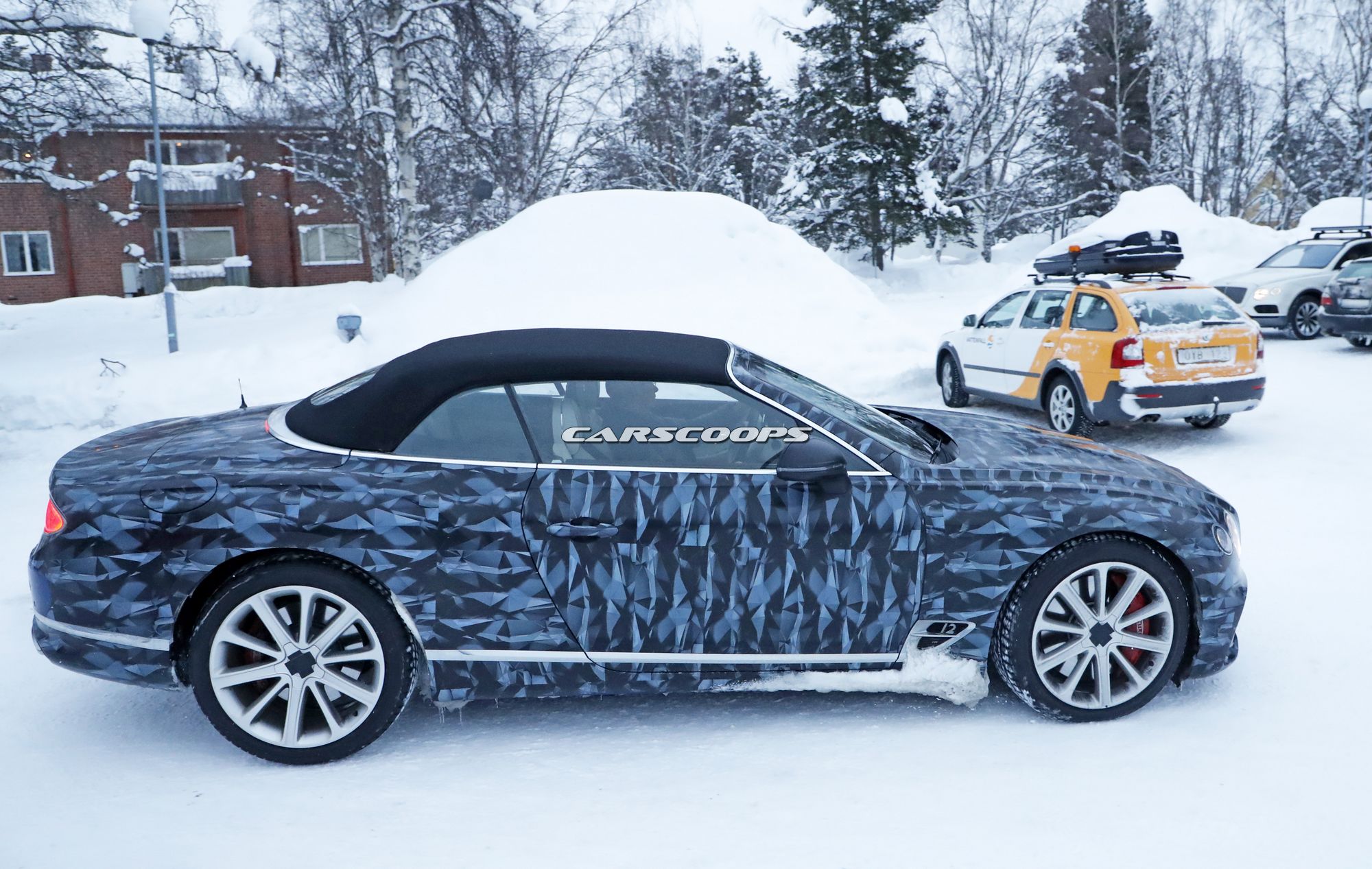 Bentley-Flying-Spur-Continental-GTC-Spy-4 Bentley Spied Benchmarking Continental GTC And Flying Spur Against Mercedes Duo