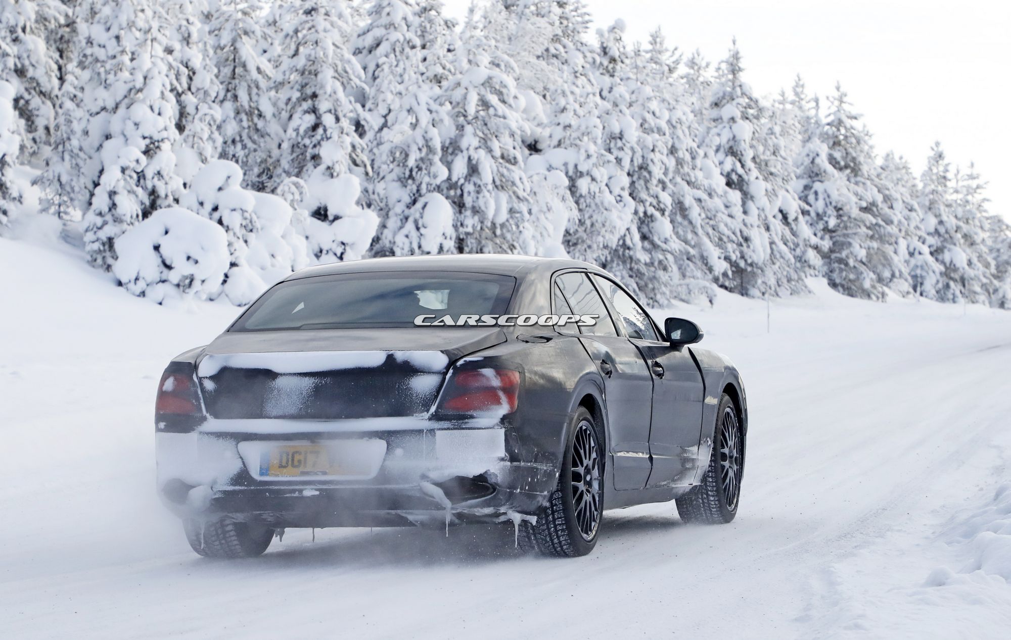 Bentley-Flying-Spur-Spy-14 2019 Bentley Flying Spur Wants To Steal Your Heart (And Your Wallet)