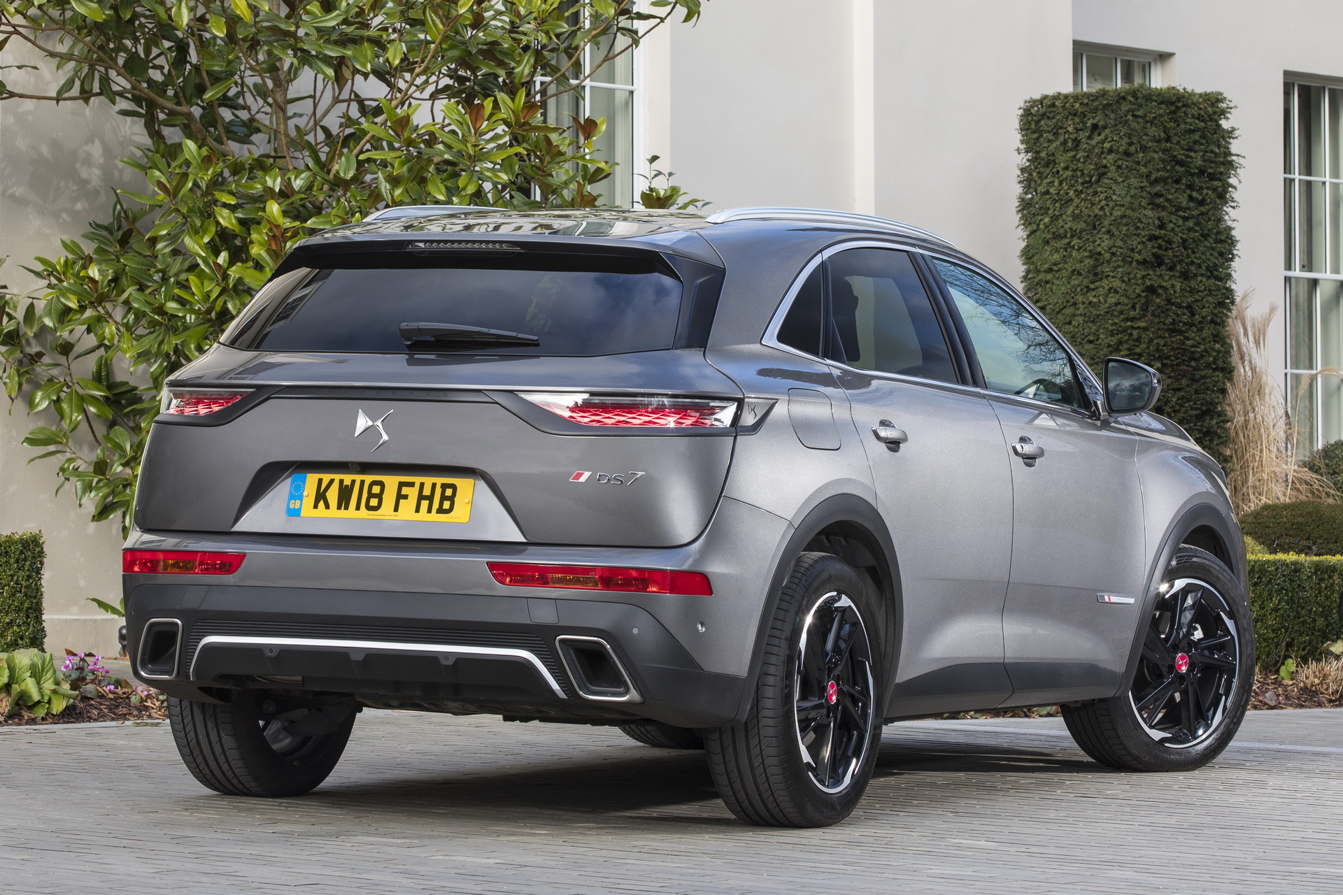 DS7- CROSSBACK-01 DS7 Crossback Arrives In The UK Ready To Steal The Show (50 Pics)