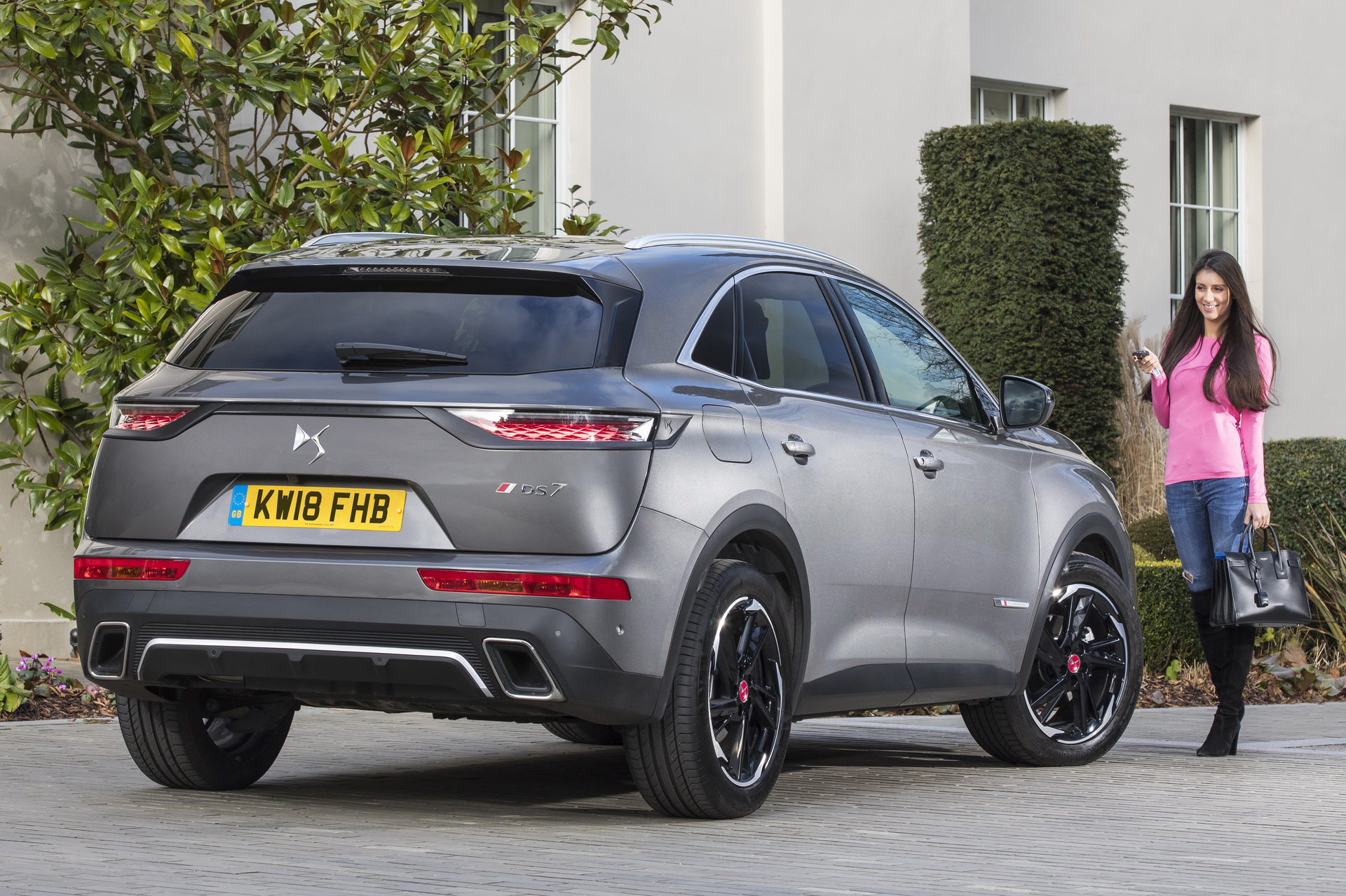 DS7- CROSSBACK-02 DS7 Crossback Arrives In The UK Ready To Steal The Show (50 Pics)
